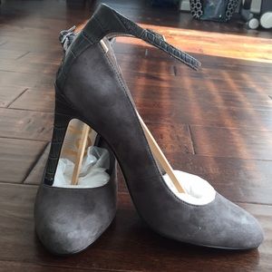 Sam Edelman Gray Suede Heels
